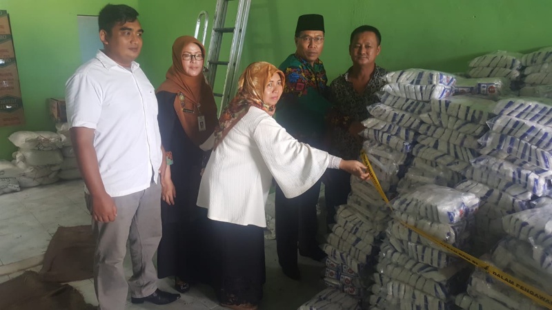 Tim Gabungan Segel 2 Ton Garam Bermasalah di Dumai