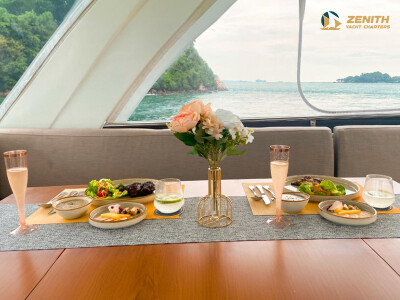 Zenith Yacht Charters Luncurkan Paket Sunset Dinner Cruise dan Rencana Ekspansi Regional