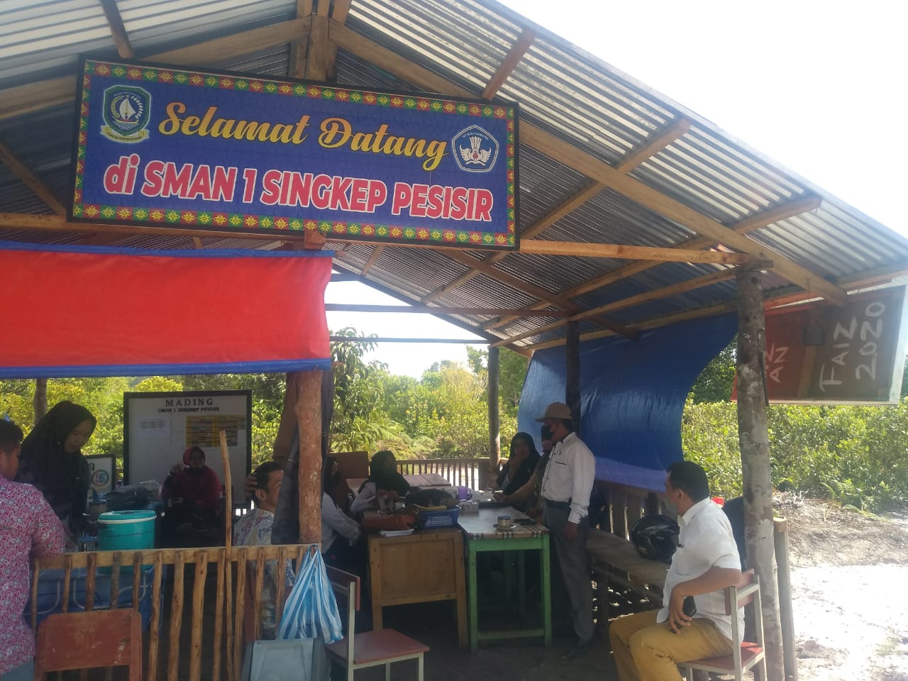 Kunker Camat Singkep Pesisir ke SMA Negeri 1