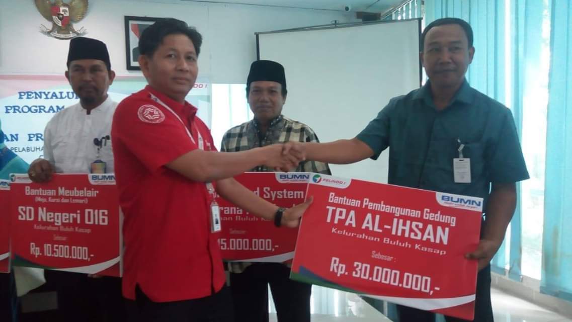 Pelindo I Dumai Salurkan Bantuan Program Kemitraan dan Bina Lingkungan Tahap II