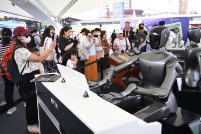 Inovasi AI Dorong Momentum Baru dalam Perdagangan Jasa China