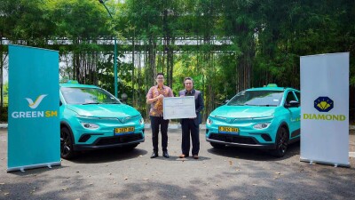 Green SM introduces a premium all-electric taxi experience to Soekarno-Hatta International Airport