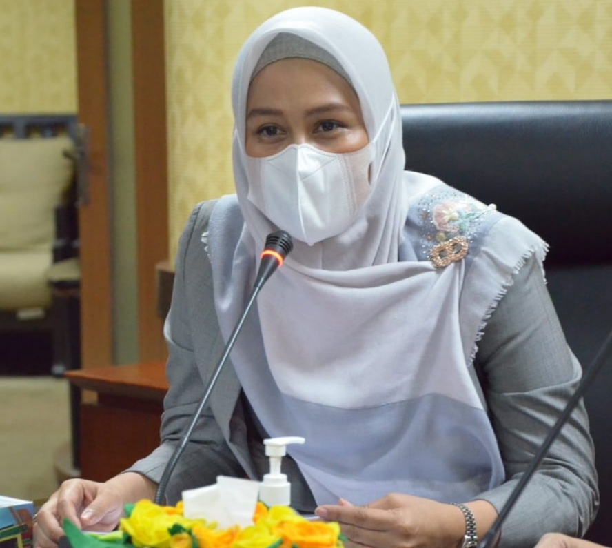 Karmila Sari Ajak Masyarakat Manfaatkan Fasilitas Vaksin Sinovac Gratis dari Pemerintah