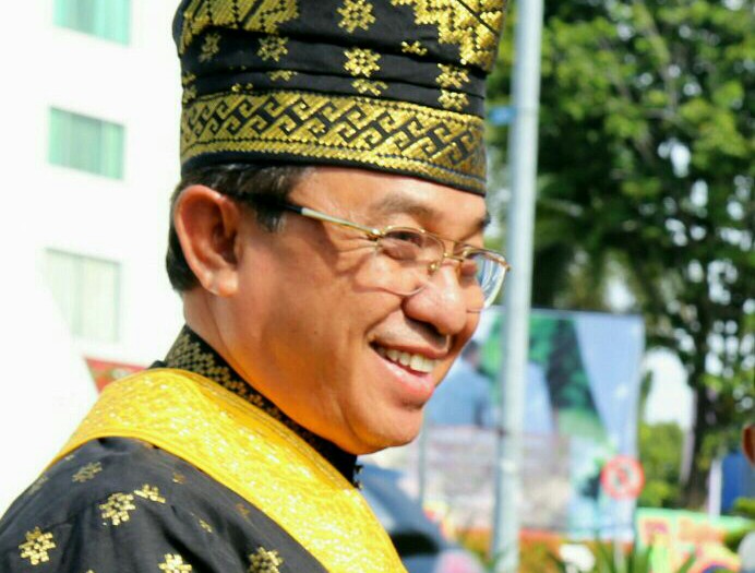 Bupati Wardan Ucapkan Selamat Kepada Gubri Atas Penabalan Gelar Adat Datuk Seri Setia Amanah