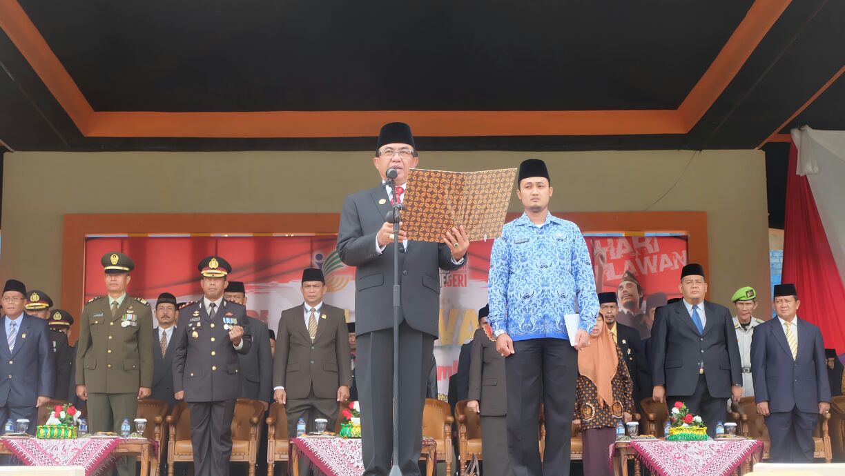 Bupati Inhil Pimpin Upacara Hari Pahlawan Tahun 2017