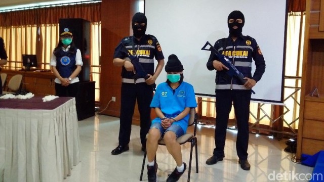 Penari Bar WN Thailand Selundupkan 1 Kg Sabu Lewat Bandara Yogya