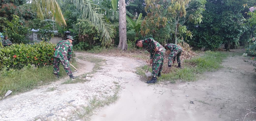 TMMD ke 107, Kebersamaan Petugas Bersama Masyarakat Dalam Giat Semenisasi