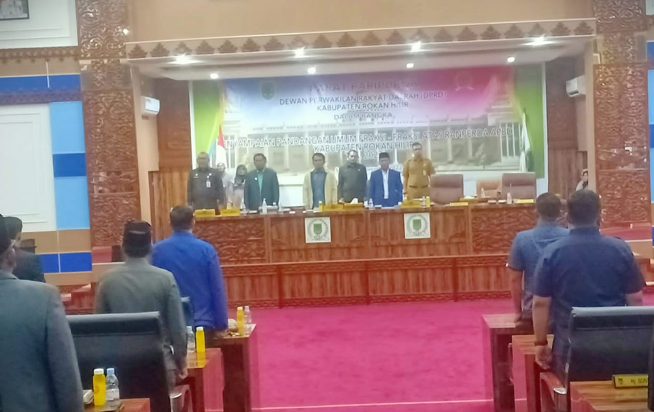 DPRD Rohil Rapat Dengan Agenda Pandangan Umum Fraksi Terhadap RAPBD TA 2023