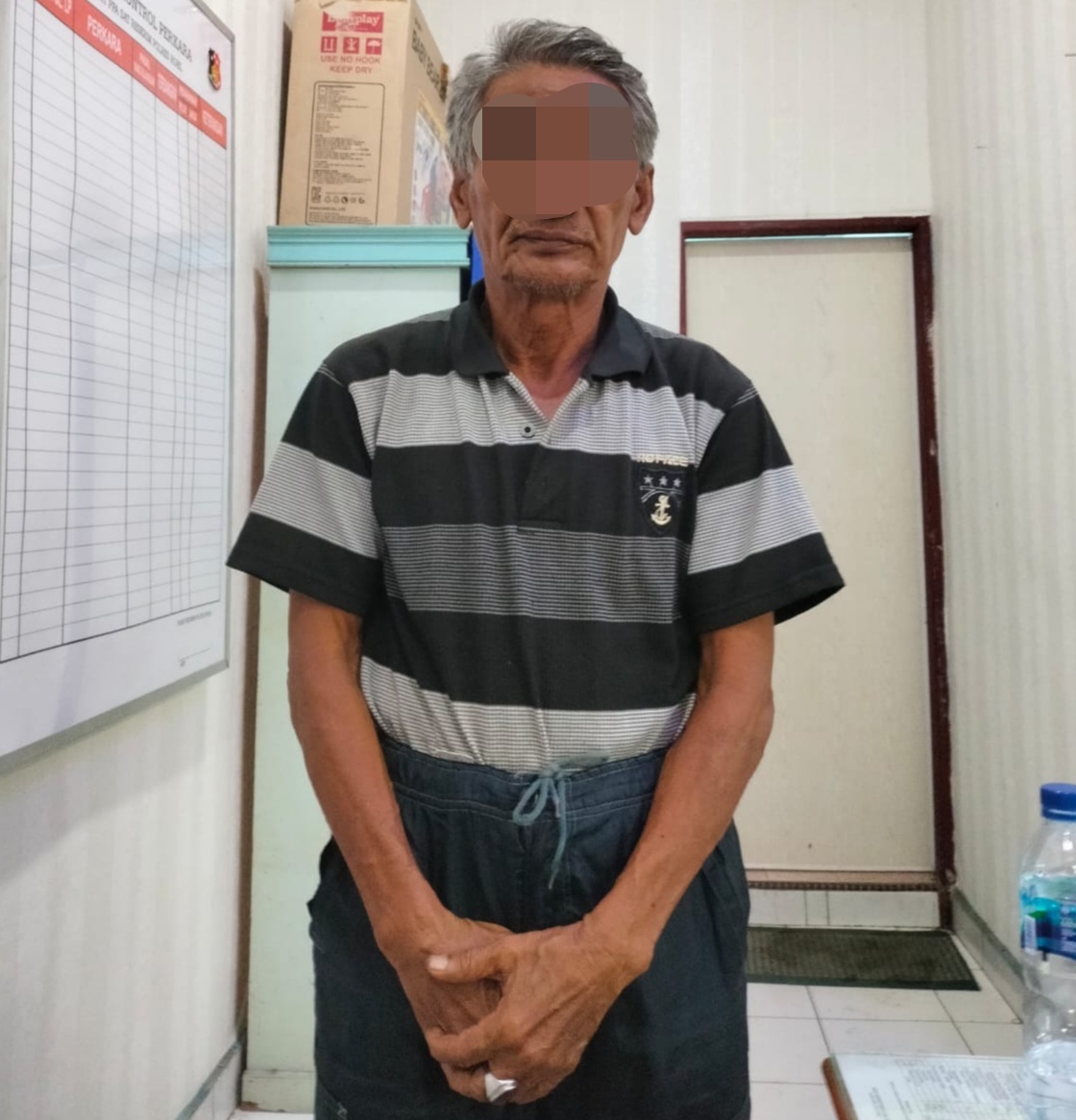 Sering Setubuhi Anak Tirinya Sewaktu SD Dan SMP, Gaek Di Polisikan Di Polres Rohil