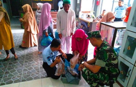 TNI dan Polri Bantu Pengamanan di Lapas Pasirpangaraian Selama Lebaran