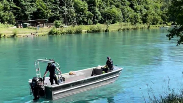 Tim SAR Libatkan Anjing Pelacak Susuri Sungai Aare untuk Cari Eril Hari Ini