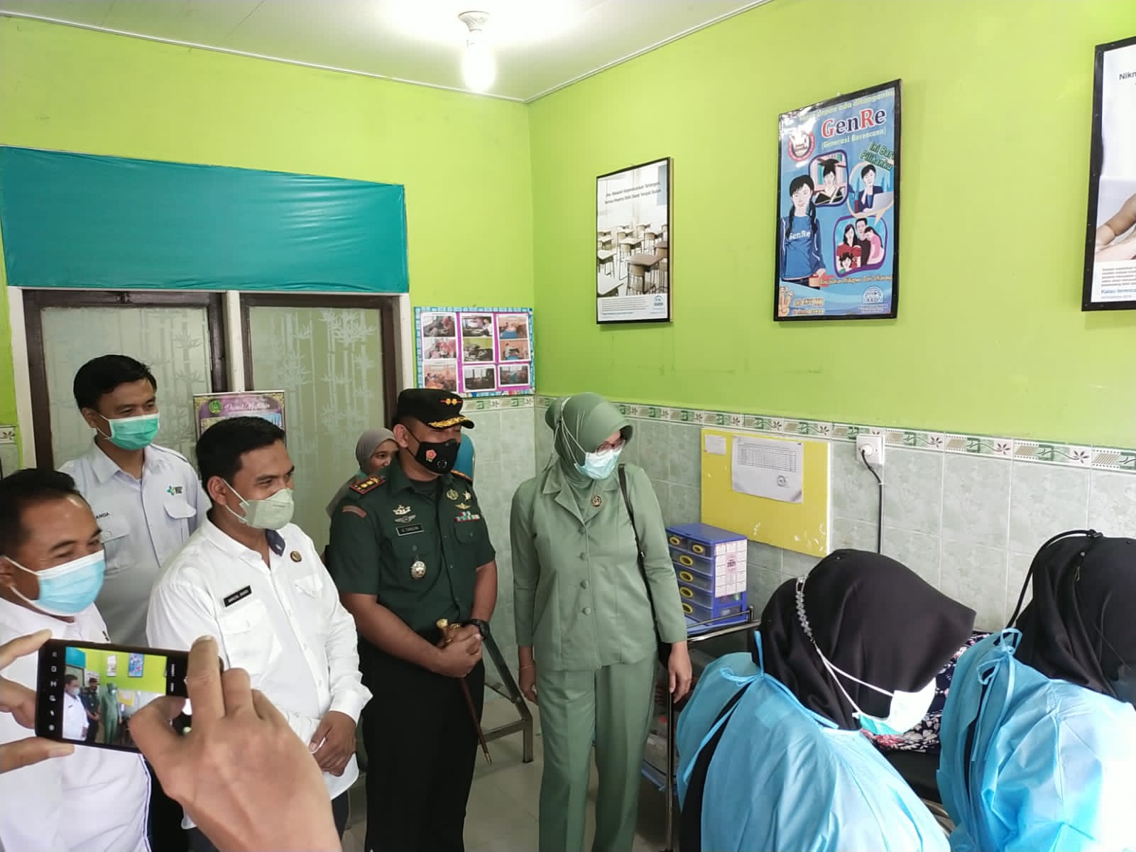 Dandim 0320/Dumai Kunjungi Kegiatan Bhakti Sosial Pelayanan KB