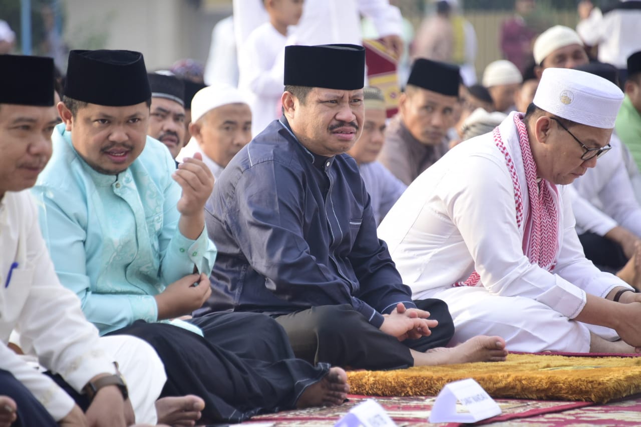 Bupati Bengkalis Shalat Idul Adha di Halaman Kantor Camat Mandau