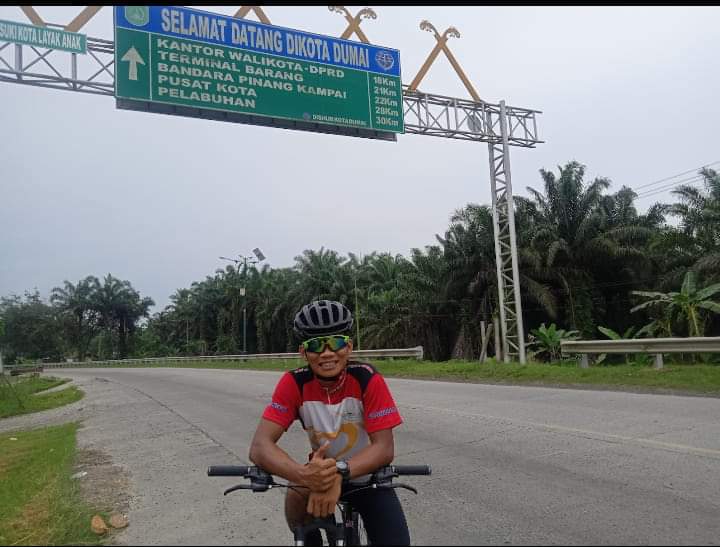 Kayuh Sepeda Keliling Kota Duri, Zaeri Siap Dukung Kasmarni Maju 2 Periode