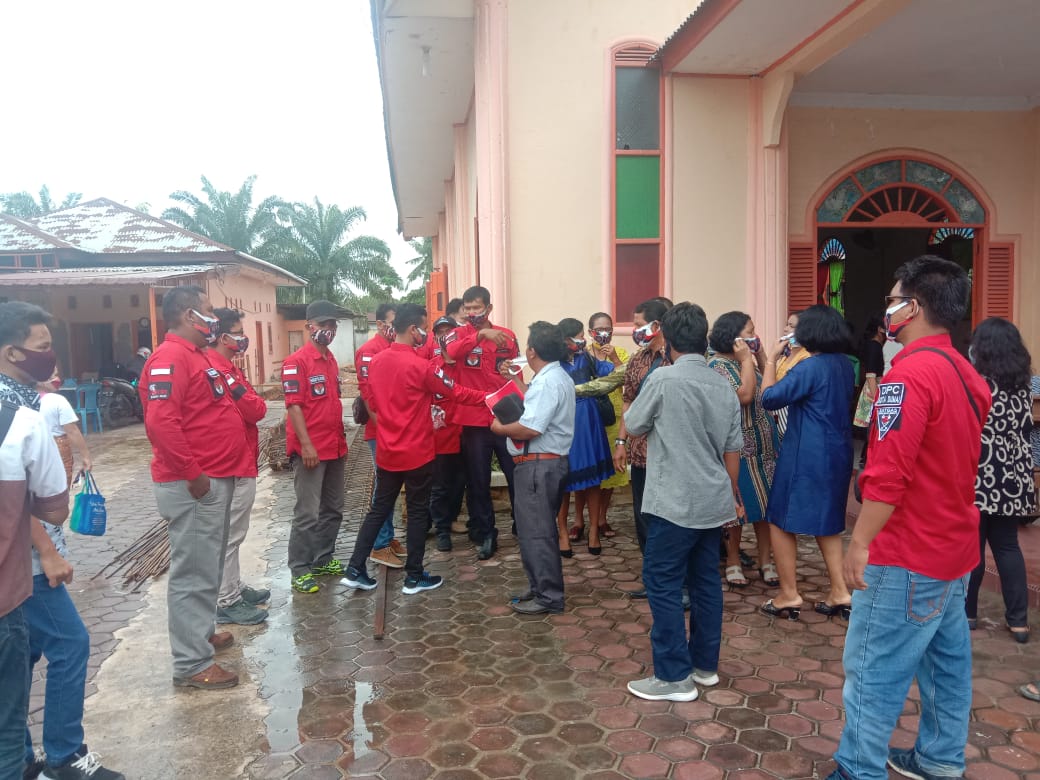 Dewan Pimpinan Cabang Pemuda Batak Bersatu Kota Dumai Bagikan 1000 Masker