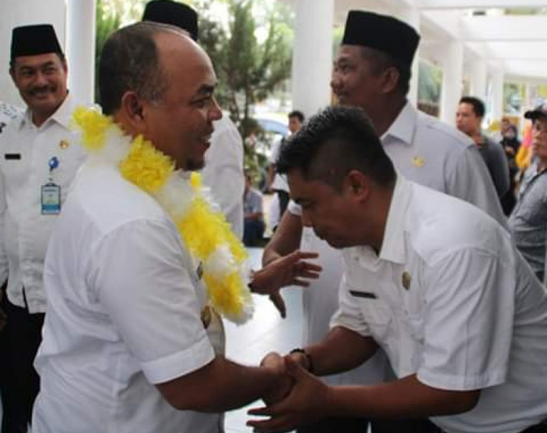 Bupati Labuhanbatu Melantik Komite Sekolah dan Paguyuban Kelas SD-SMP se-Kecamatan Bilah Barat