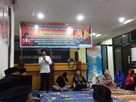 Imigrasi Bengkalis Santuni Anak Panti Asuhan
