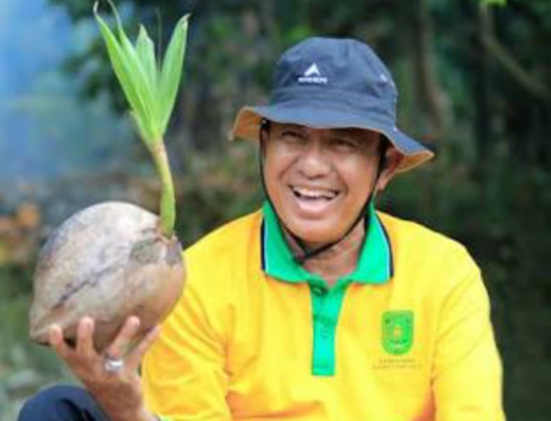 Pemkab Inhil Segera Lakukan Pelatihan Terhadap Petani Kelapa