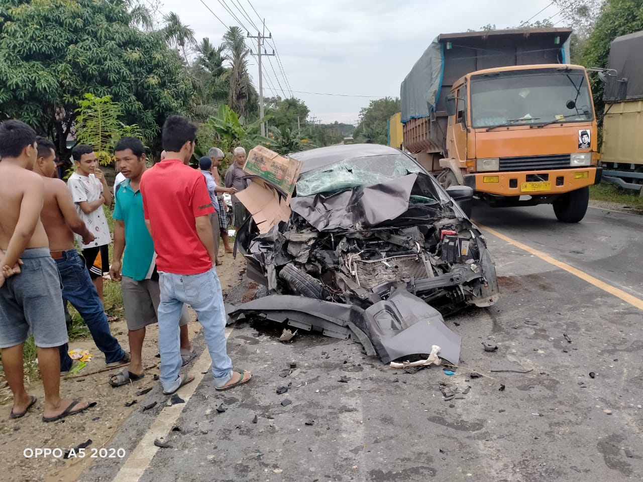 Satu Tewas, Honda Brio Kontra Truk Cold Diesel di Pelalawan