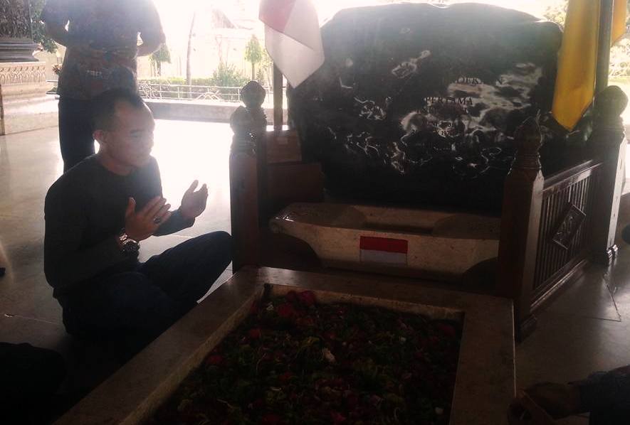 Cerita Uber Saat Ziarah ke Makam Bung Karno dan Hari Lahirnya Pancasila