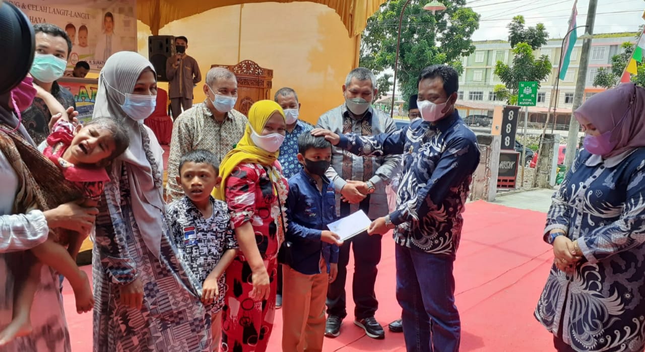 Bupati Rohil Diwakili Wakilnya Hadiri Operasi Bibir Sumbing