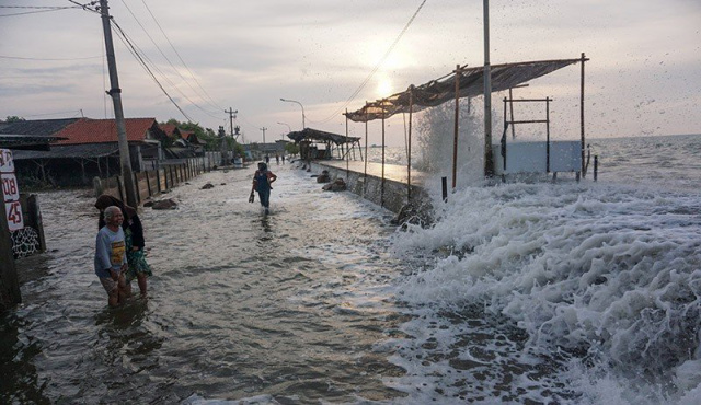 Waspada, Gelombang Tinggi hingga 4 Meter Ancam Wilayah-Wilayah Ini pada 30-31 Mei 2022