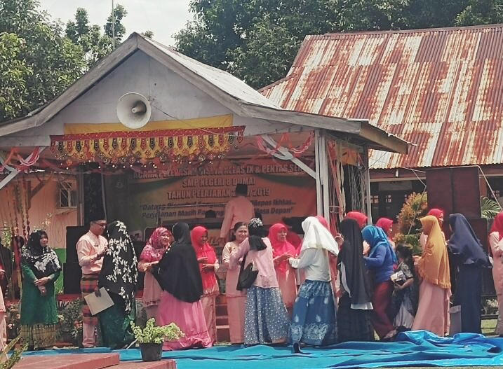 SMP Negeri 8 Dumai Gelar Pelepasan Siswa Kelas IX
