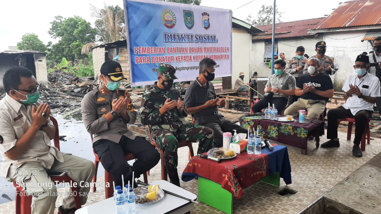 Para Donatur Berbondong-bondong Bangunkan Rumah Korban Kebakaran di Tembilahan