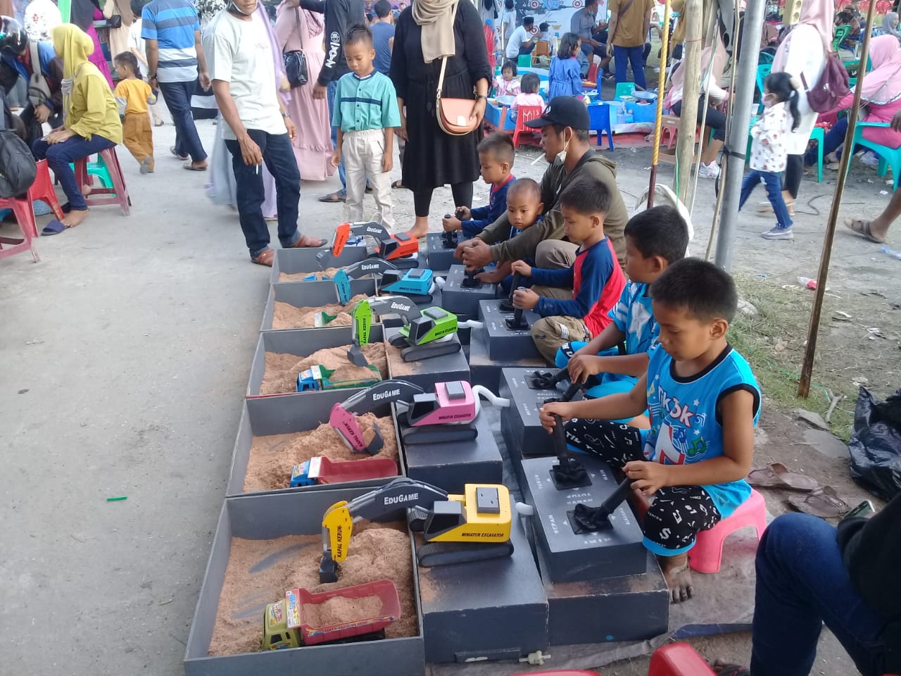 Libur Lebaran, Taman Bukit Gelanggang Dipadati Anak-Anak
