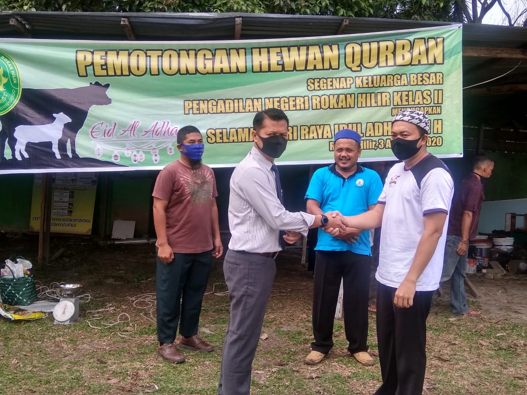 PN Rohil Tahun Ini Potong 1 Ekor Sapi Dan 1 Ekor Kambing