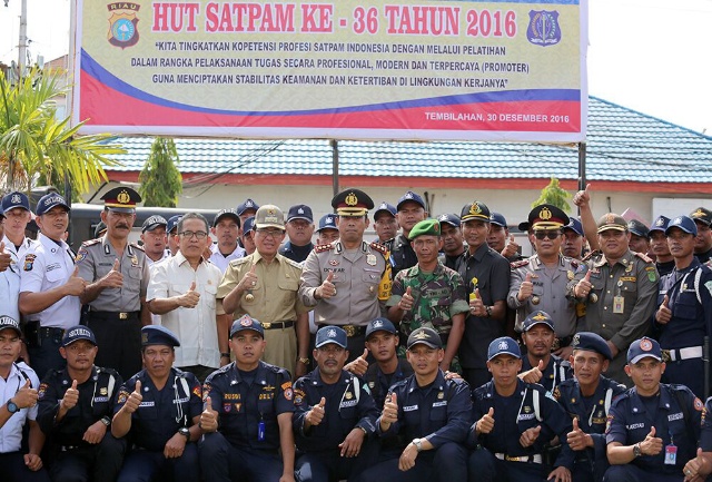 Bupati Wardan Irup Peringatan HUT Satpam Ke-36