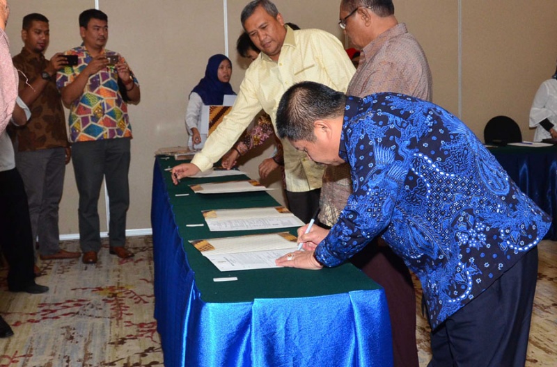 Bupati Bengkalis tanda tangani SK CPNS GGD tahap I tahun 2017