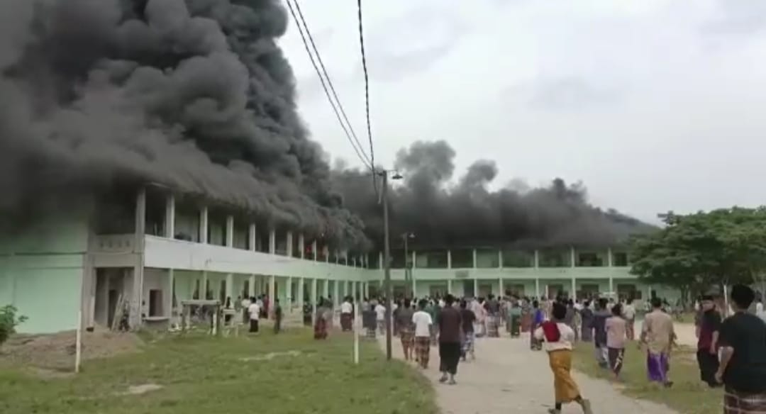 Gedung Pesantren Khalid Bin Walid Terbakar