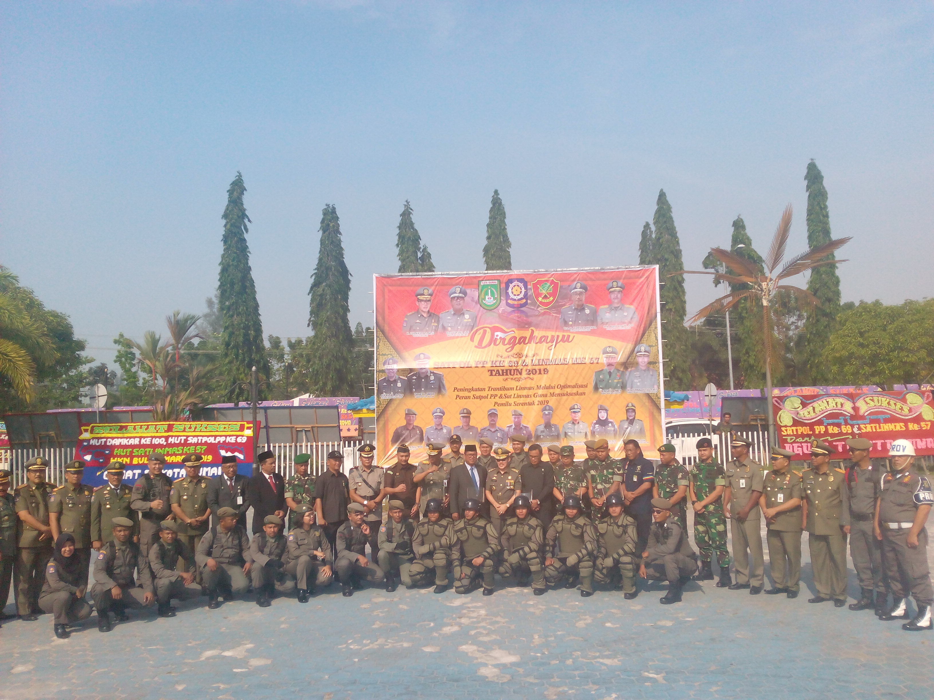 Upacara Hari Puncak HUT Satpol PP dan Satlinmas Dumai