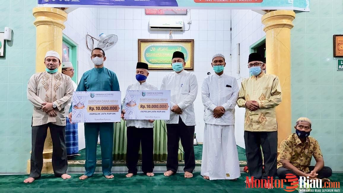Pemko Berikan Bantuan Untuk Dua Musala