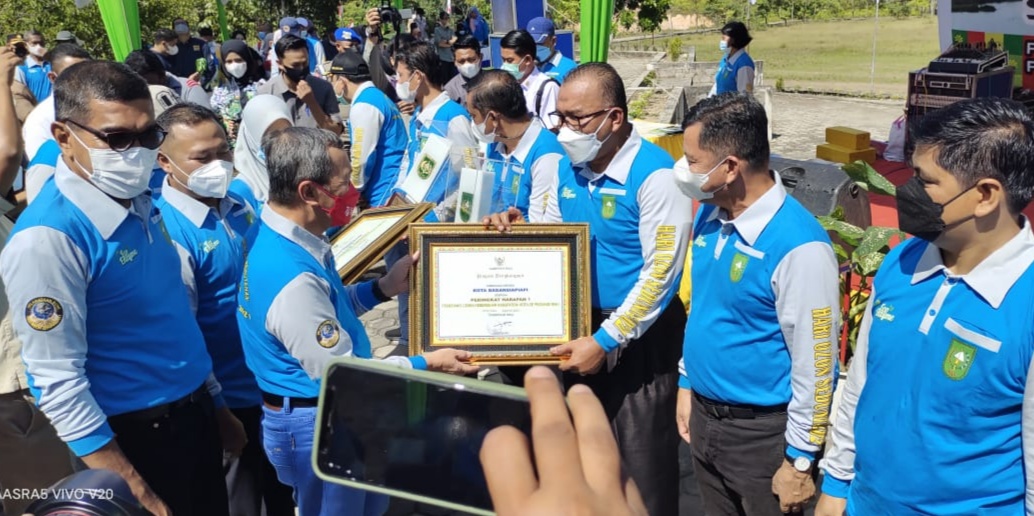 Hari Ozon se Dunia, Rokan Hilir Raih Penghargaan Dari Pemprov Riau