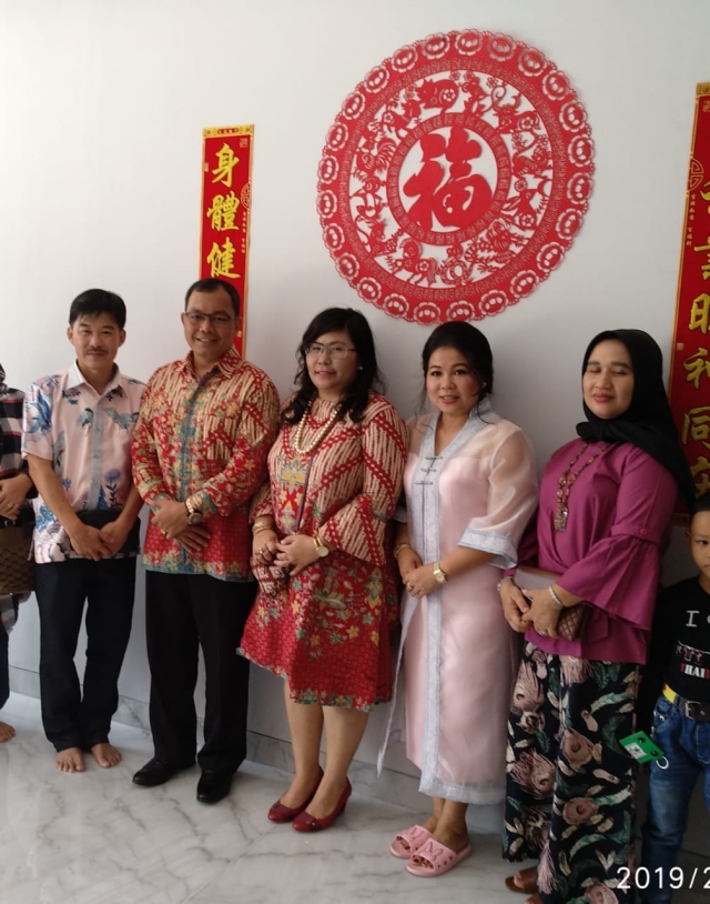 Jalin Kebersamaan, Dandim 0320/Dumai Kunjungi Warga Dumai Yang Merayakan Imlek