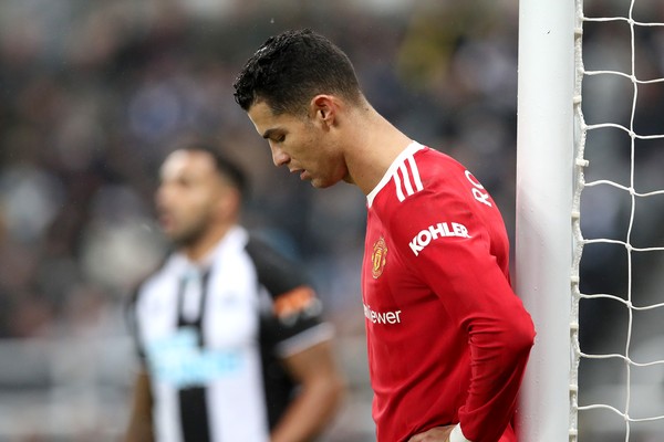 Akhirnya Cristiano Ronaldo Rasakan Papan Tengah dalam Kariernya