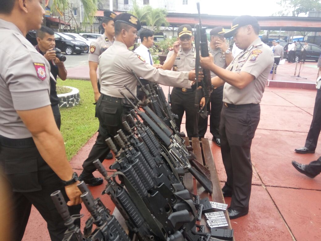 Senjata Api Polres Inhil Diperiksa Keamanannya