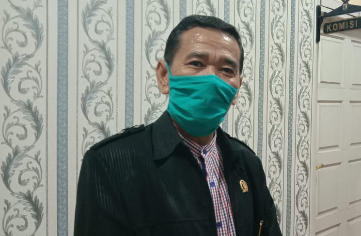 Dengarkan Keluhan Warga Terkait BBM, Anggota Dewan Pelalawan Gelar Rapat