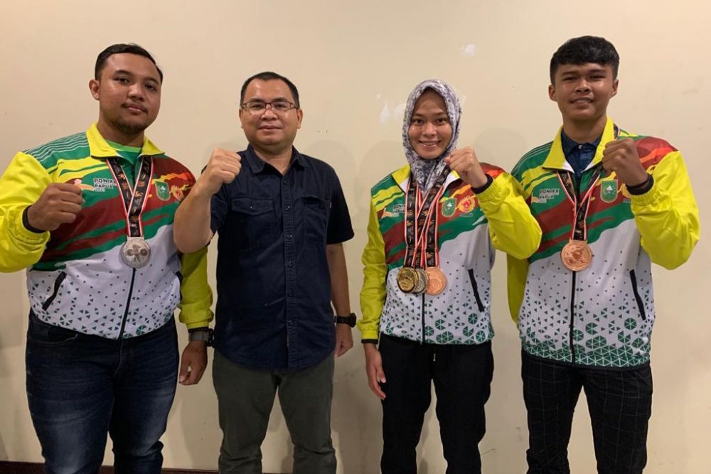 Rektor Unilak Bertemu dengan Mahasiswa Peraih Medali PON XX