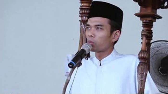 Ceramah di Dumai, Ribuan Jemaah Antusias dengarkan UAS