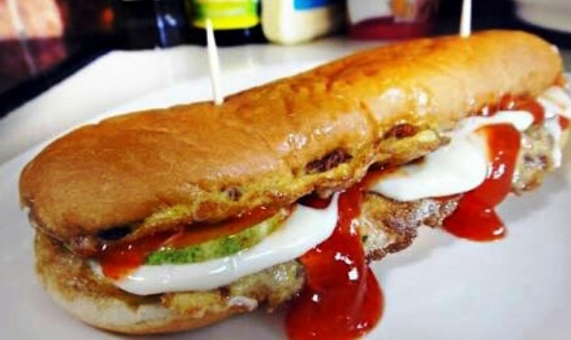 Halo Warga Dumai,  Yuk Order Roti John Bu Ayu yang Enak dan Lezat
