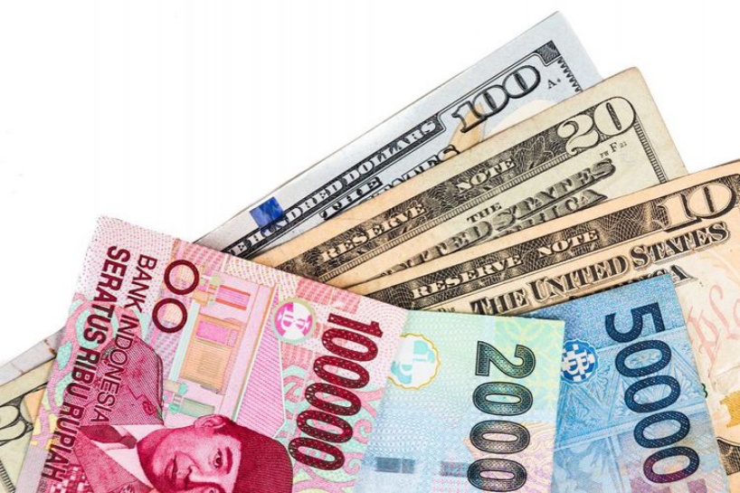 Sejak 20 Tahun Terakhir, Depresiasi Rupiah Kali Ini Dinilai Terlemah