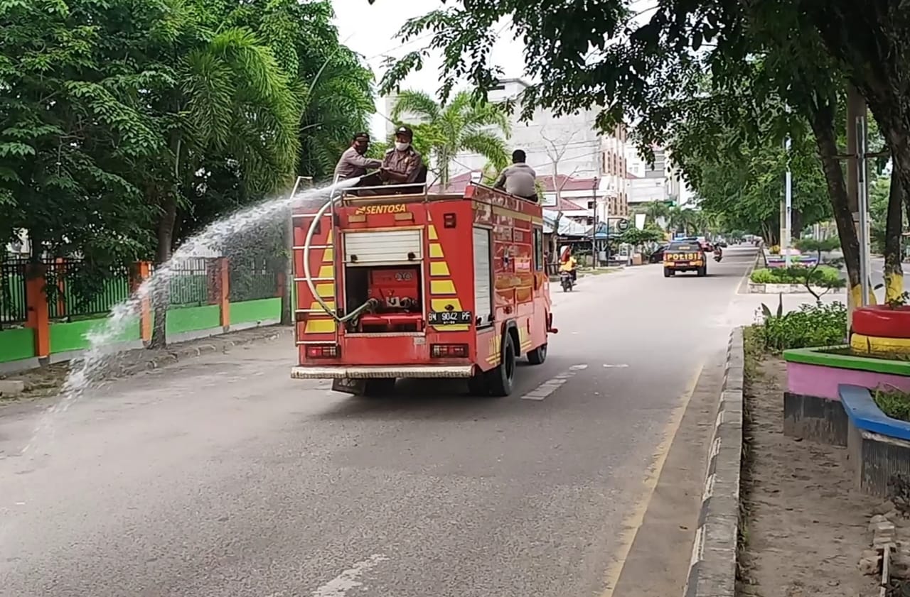 Polres Dumai Kembali Laksanakan Penyemprotan Disinfektan