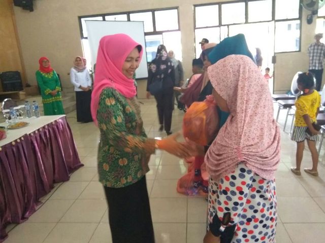 K3S Dinas Sosial PMD Kuansing Taja Sunatan Massal dan Sembako Murah
