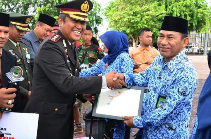 10 Sekolah di Kabupaten Bengkalis Terima Penghargaan Adiwiyata