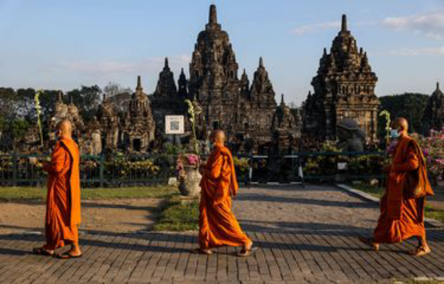Sabhe Satha Bhavantu Sukhitatta