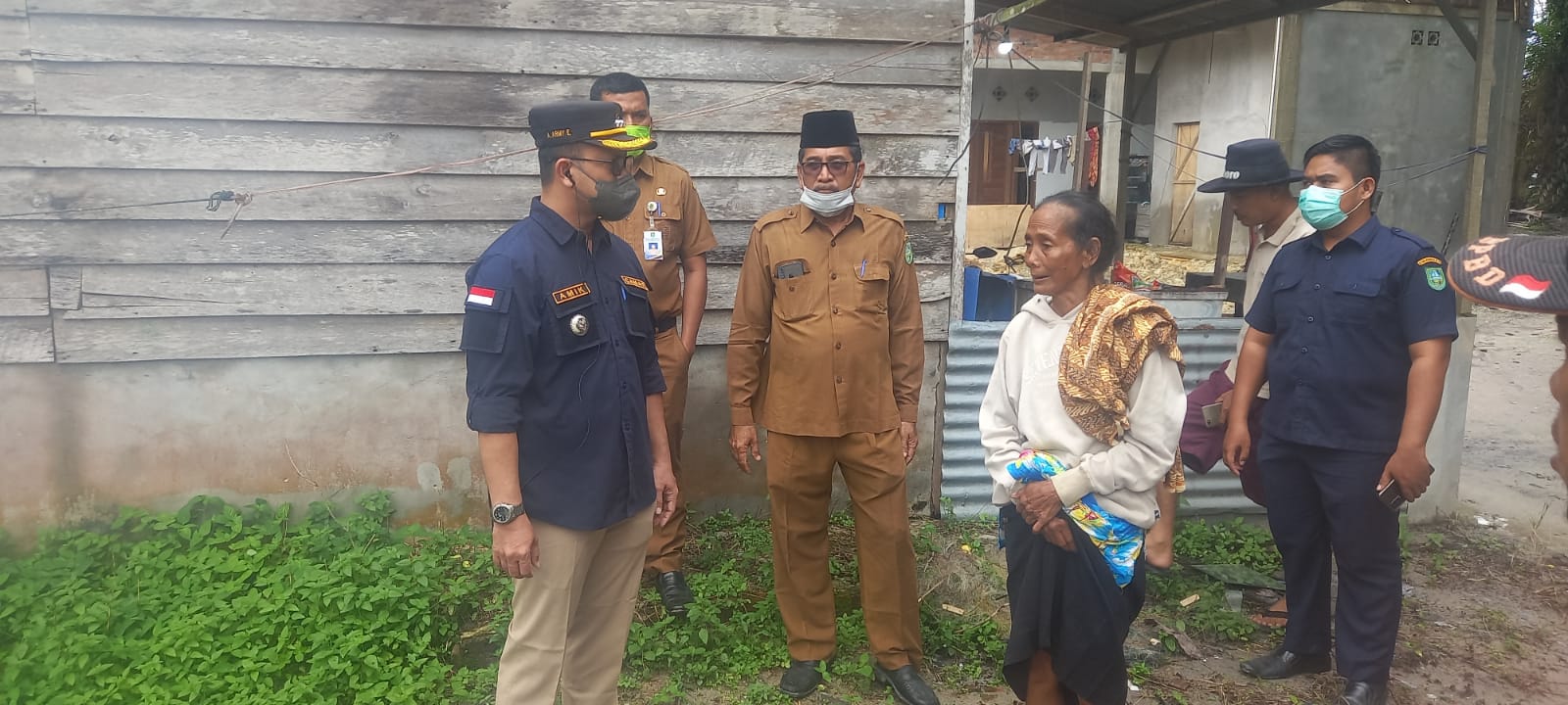 Empat Ruko dan Dua Rumah Terendam Banjir, Camat Bathin Solapan Turun Langsung