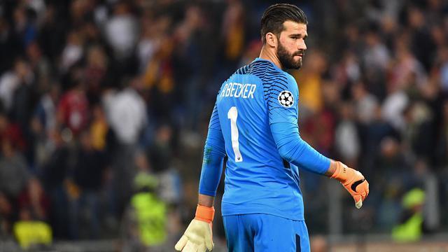 Merasa Betah, Alisson Buat Madrid dan Liverpool Patah Hati